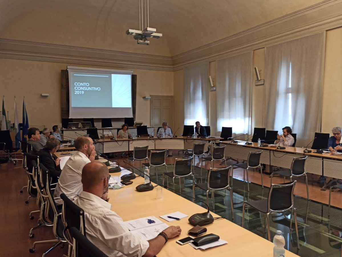 Rendiconto di bilancio: ‘Abbiamo centrato l’obiettivo”. Dati , costi e lavori illustrati in Castello ai Sindaci della provincia