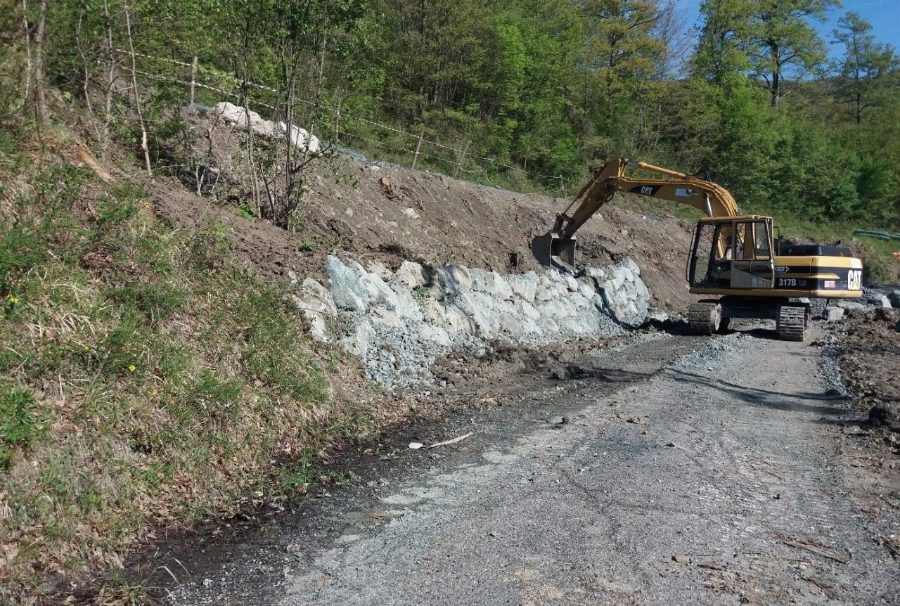 CONSORZIO DELLA BONIFICA PARMENSE: MESSA IN SICUREZZA LA STRADA ROCCAMURATA-BRANZONE. I lavori nel comune di Valmozzola, con un importo complessivo di 50 mila euro, sono stati finanziati con i fondi della Regione Emilia-Romagna