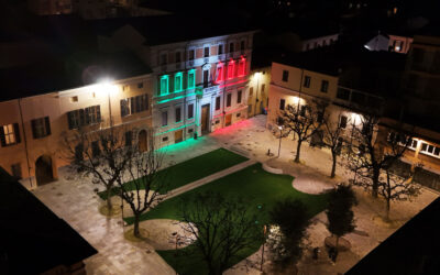 “Bagliori nella notte”: a Lugo il tricolore ha illuminato la sede del Consorzio di bonifica