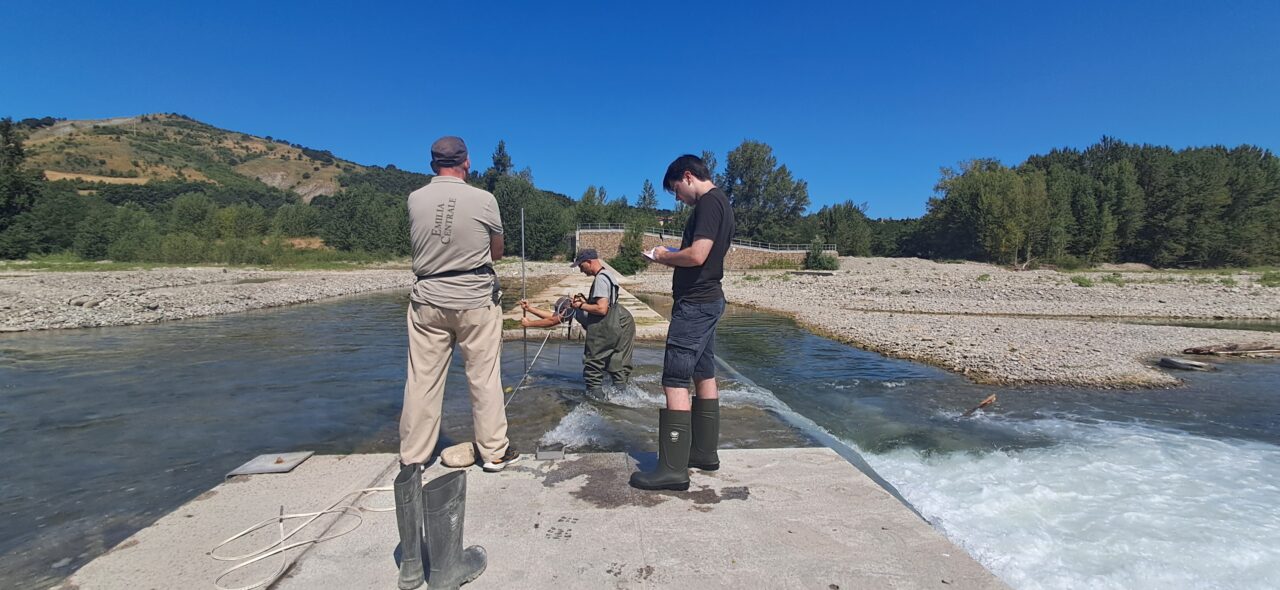 FIUME SECCHIA, PORTATE SOTTO OSSERVAZIONE: IL MONITORAGGIO DELLA BONIFICA EMILIA CENTRALE PER UNA MIGLIORE GESTIONE DELL’ACQUA