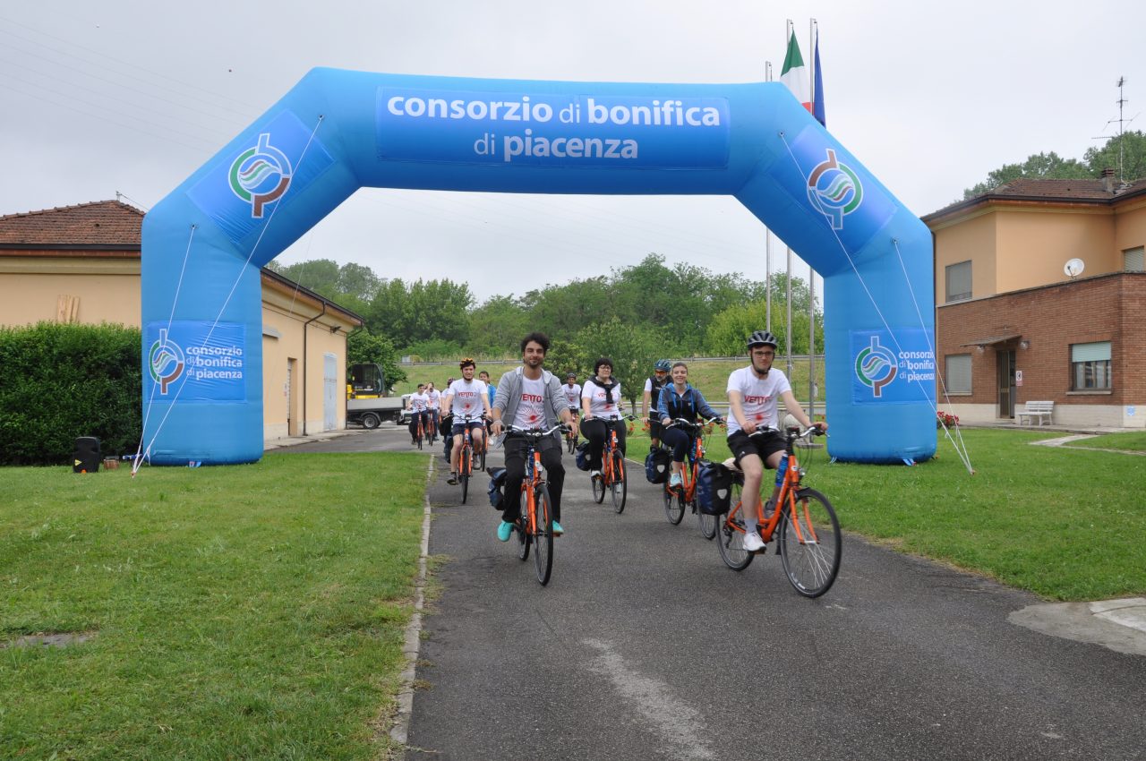 FIAB AMOLABICI in collaborazione con il Consorzio di Bonifica: sabato 21 maggio una biciclettata dal centro di Piacenza all’impianto idrovoro della Finarda