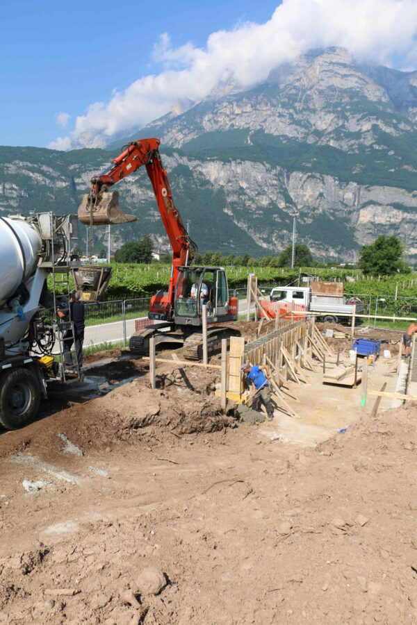 IN TRENTINO SI COSTRUISCE INNOVATIVO IMPIANTO PER IL COMPLETO RECUPERO DELLE ACQUE SPORCHE DA LAVAGGIO DI MEZZI AGRICOLI
