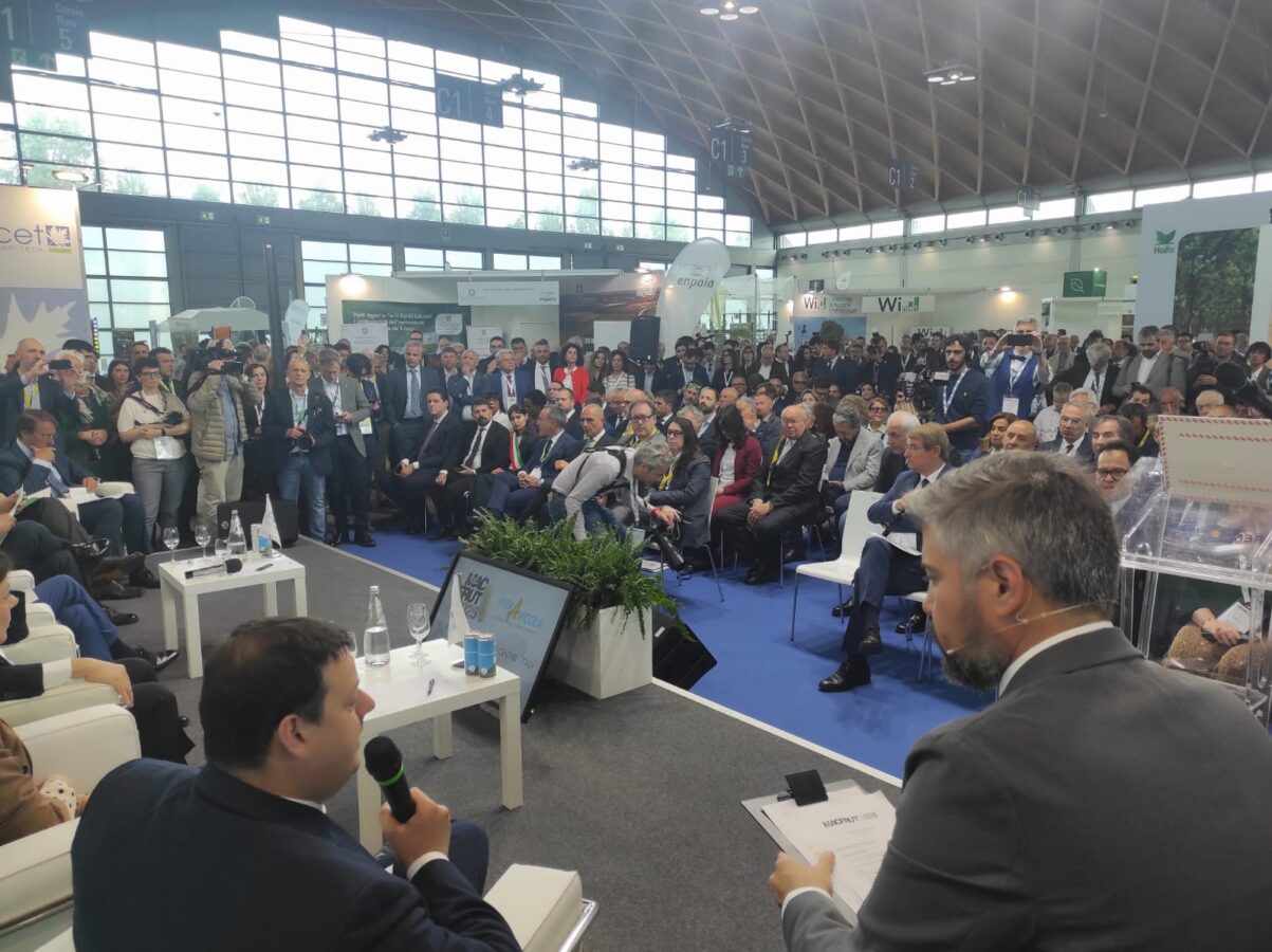 SUCCESSO ANBI A MACFRUT – RICERCA ED INNOVAZIONE SONO CENTRALI x POLITICHE TERRITORIO
