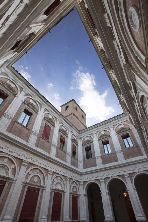 Un’apertura “solidale” di Palazzo Naselli-Crispi