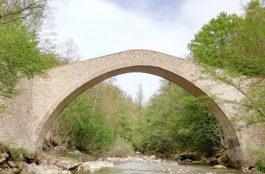 PONTE DI CASTROLA: torna in vita un simbolo del nostro Appennino